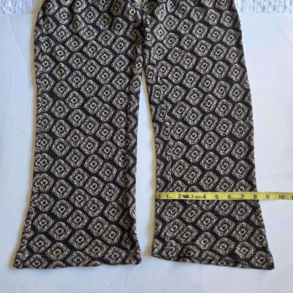 Patterned Black and Tan Drawstring Pants - Picture 5 of 6